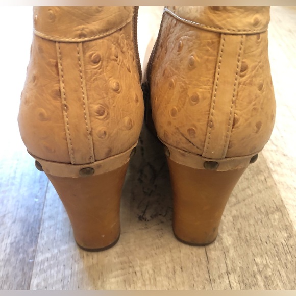 UGG Genuine Ostrich Leather Nude Wedge Heel Bootie Size 7 - Picture 6 of 8